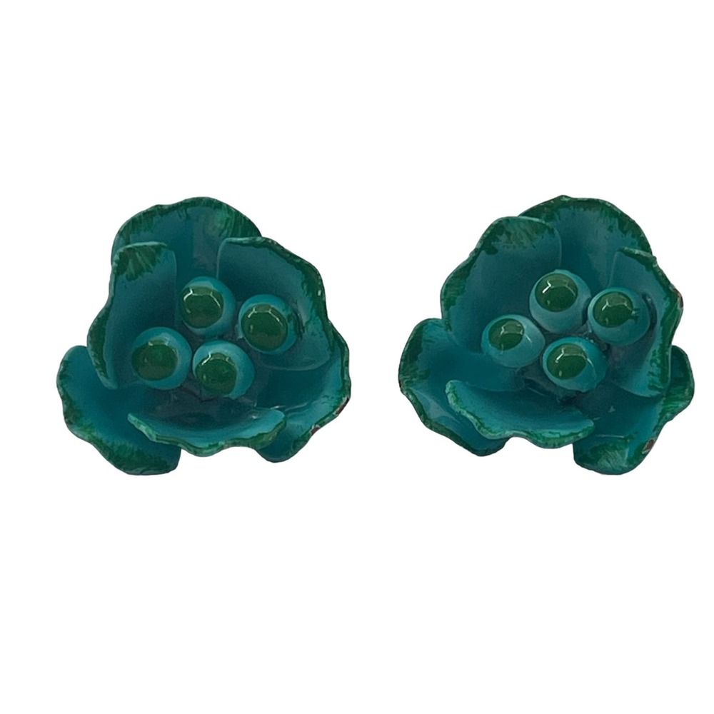 Elegant Green Floral Earrings